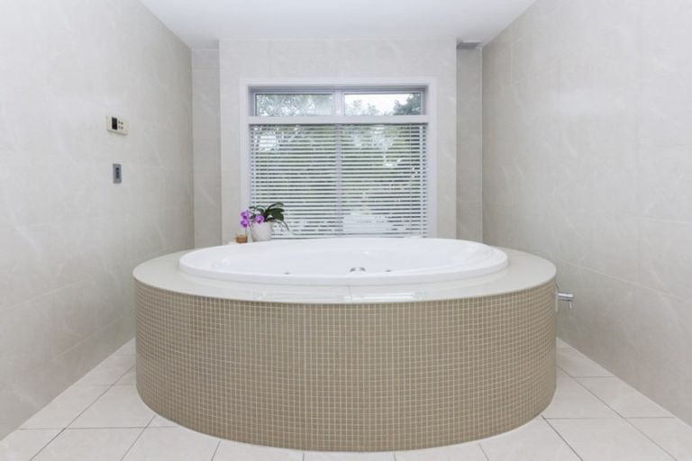 Photo of property in 158 Glandovey Road, Strowan, Christchurch, 8014