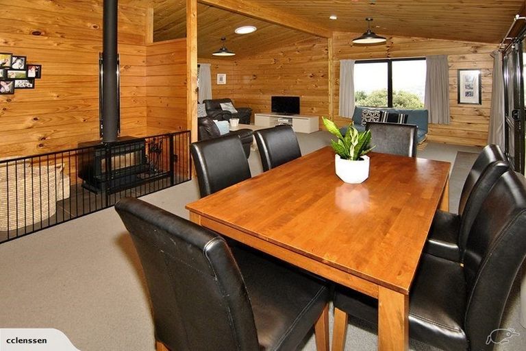 Photo of property in 60 Nalanda Crescent, Broadmeadows, Wellington, 6035