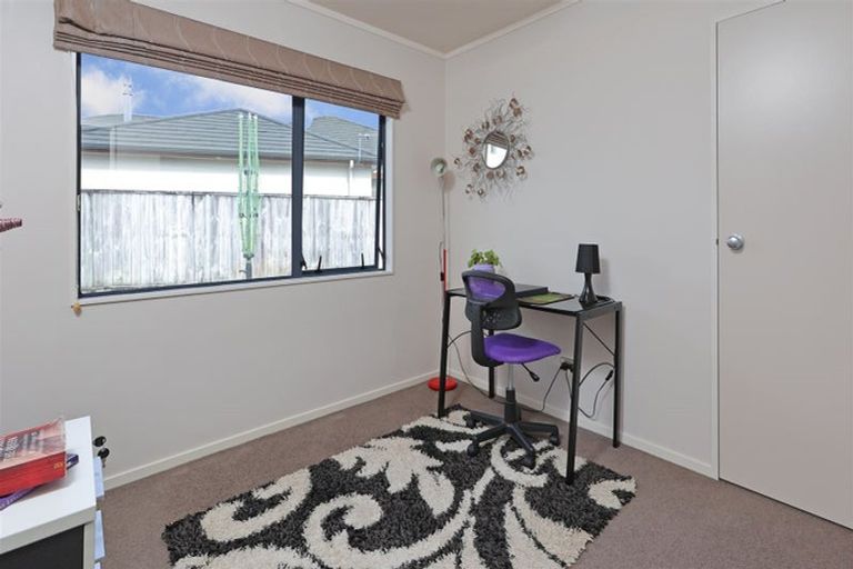 Photo of property in 5 Cognac Place, Henderson, Auckland, 0612