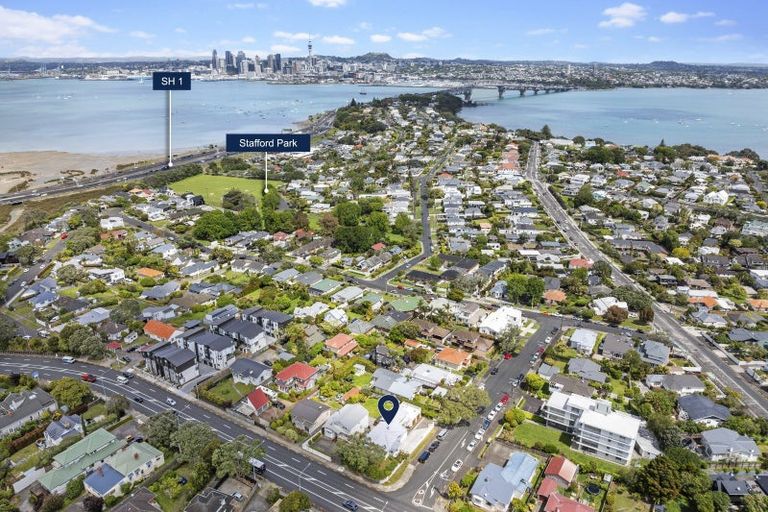 Photo of property in 9 Bruce Street, Northcote Point, Auckland, 0627