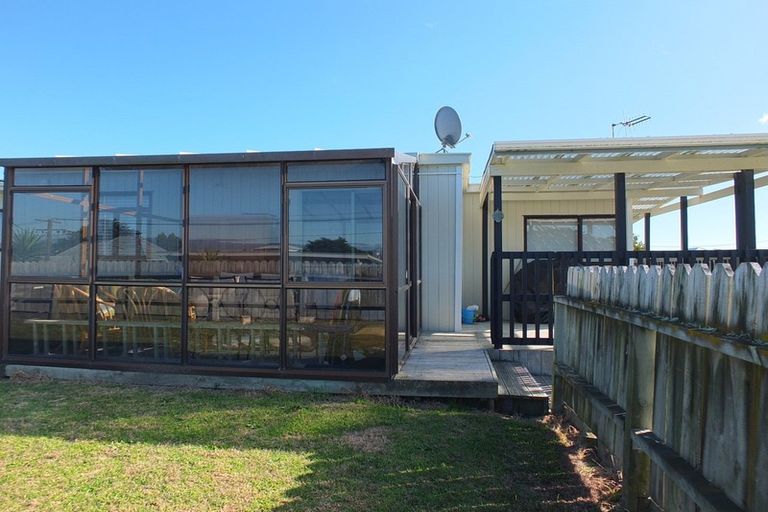 Photo of property in 12 Brown Terrace, Foxton Beach, Foxton, 4815