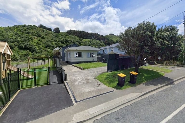 Photo of property in 23a Happy Valley Road, Owhiro Bay, Wellington, 6023