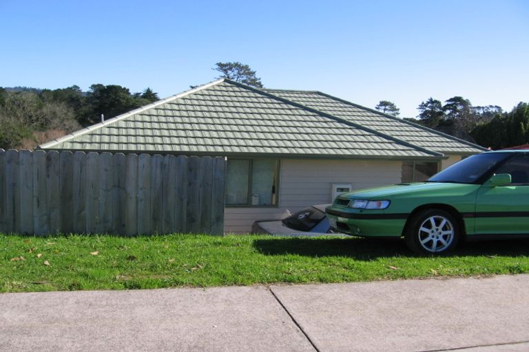 Photo of property in 64 View Ridge Drive, Ranui, Auckland, 0612