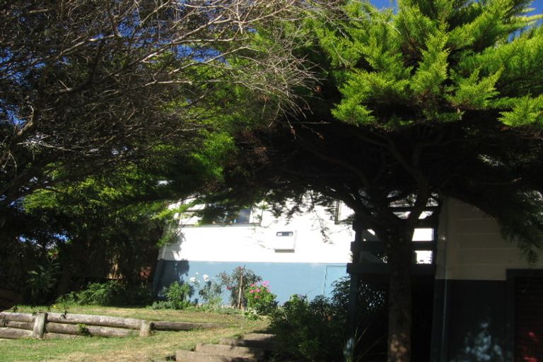 Photo of property in 60 Hathaway Avenue, Karori, Wellington, 6012