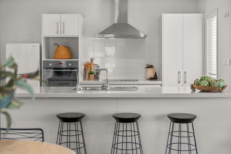 Photo of property in 2 Coprosma Close, Papamoa Beach, Papamoa, 3118