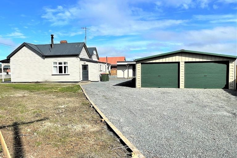 Photo of property in 108 Clyde Street, Balclutha, 9230