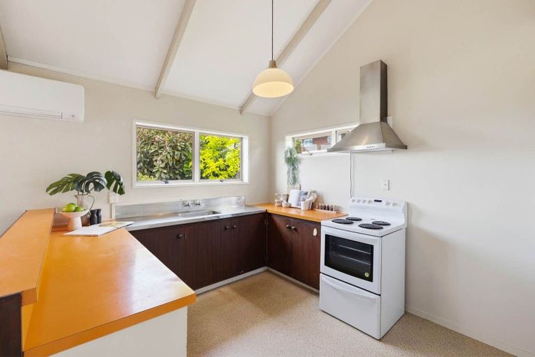 Photo of property in 1/34 Shanaway Rise, Hillcrest, Auckland, 0627