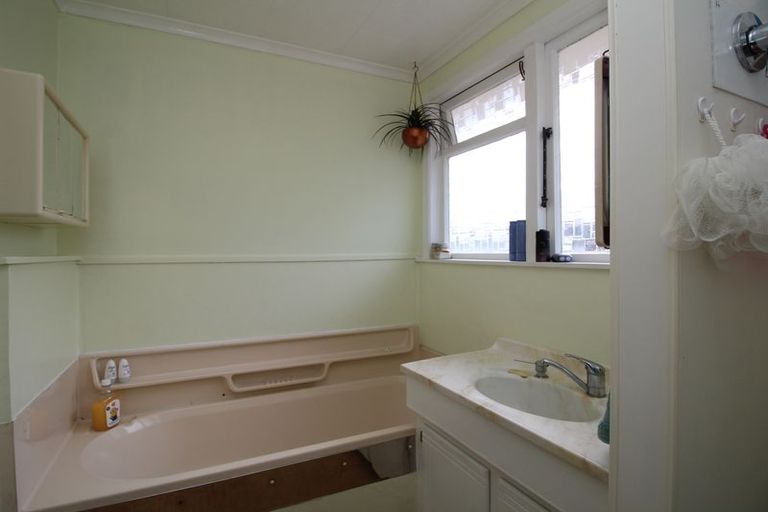 Photo of property in 19 Island View Road, Western Heights, Rotorua, 3015