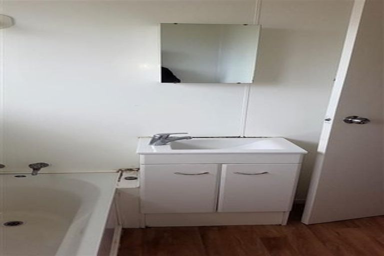 Photo of property in 3/312 Massey Road, Mangere East, Auckland, 2024