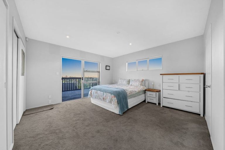 Photo of property in 10 San Fernando Way, Henderson, Auckland, 0612