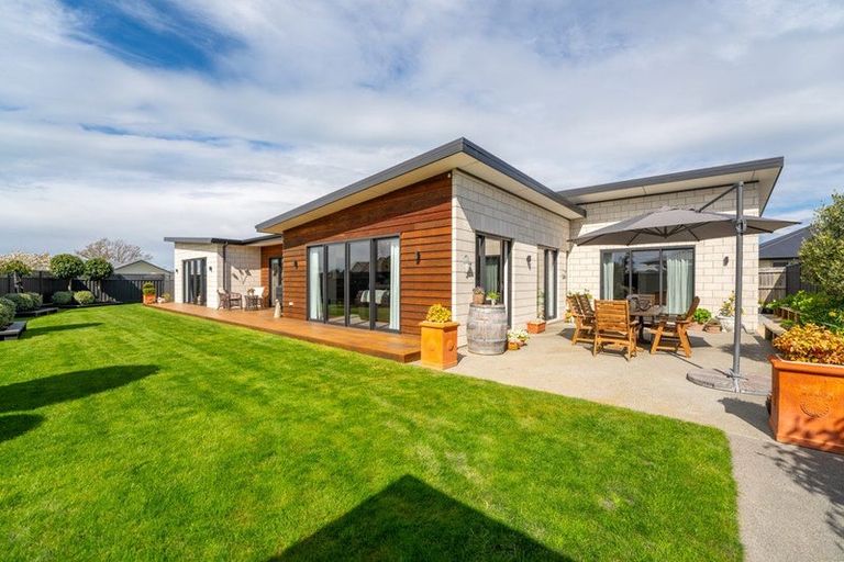 Photo of property in 19 Lazarette Loop, Gleniti, Timaru, 7910