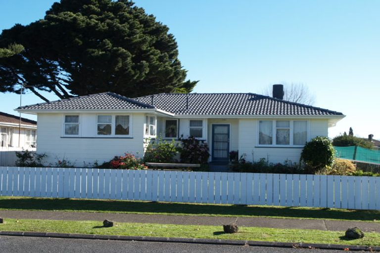 Photo of property in 16 Winthrop Way, Mangere East, Auckland, 2024