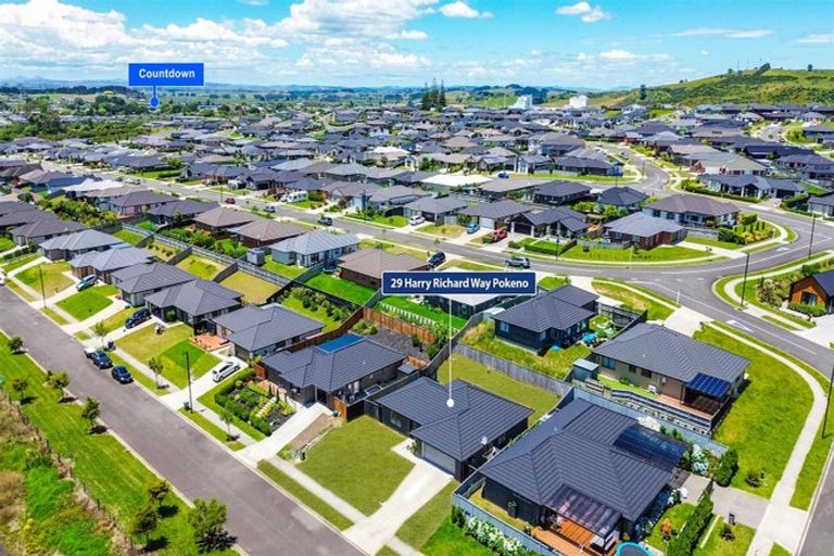 Photo of property in 29 Harry Richards Way, Pokeno, 2402