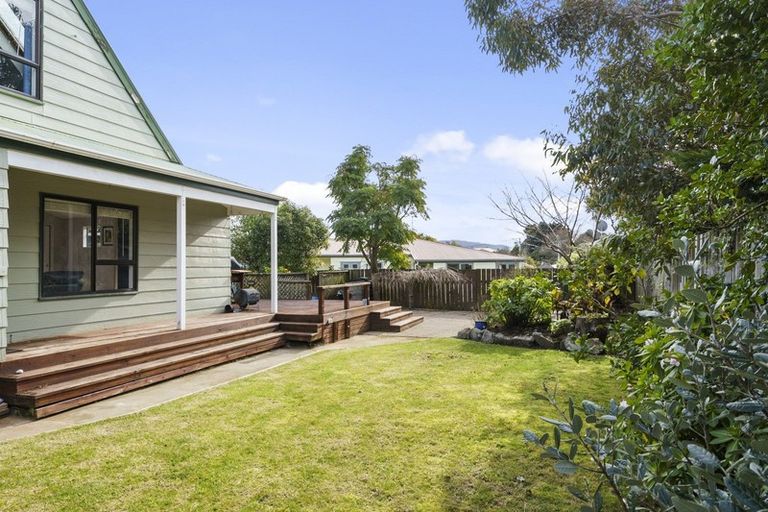 Photo of property in 2 Michael Road, Paraparaumu Beach, Paraparaumu, 5032