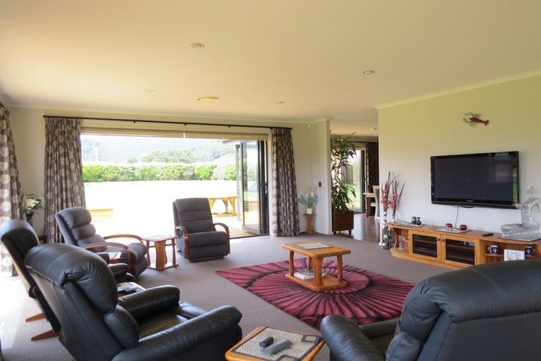 Photo of property in 15 Koromiko Drive, Coromandel, 3506