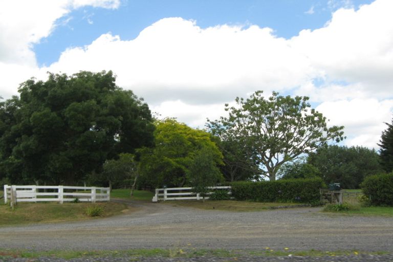 Photo of property in 49 Walters Road, Karaka, Papakura, 2580