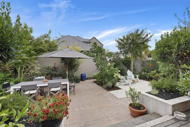 Photo of property in 91 Hawthorne Street, Strowan, Christchurch, 8052