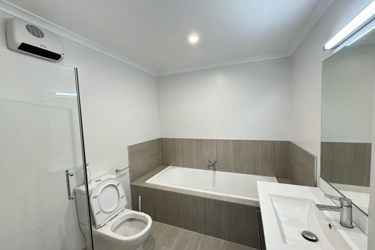 Photo of property in 26 Ian Morrison Road, Hobsonville, Auckland, 0616