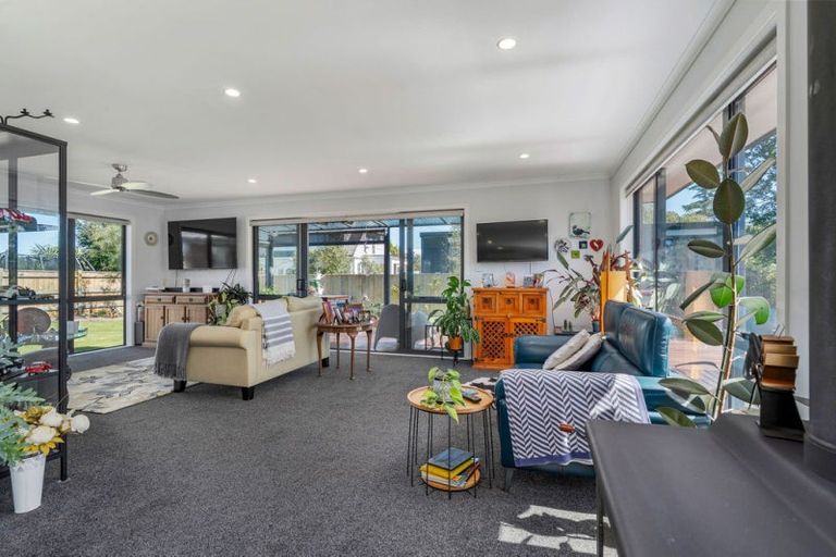 Photo of property in 9d Moreton Road, Carterton, 5713