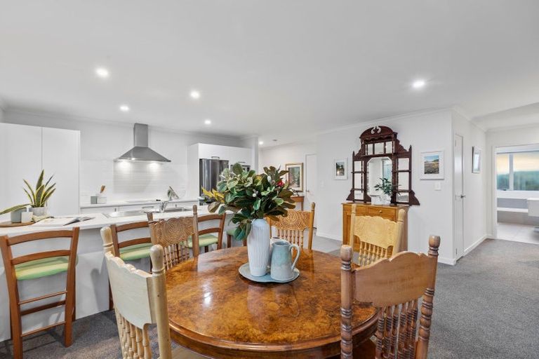 Photo of property in 114 Kennedy Road, Pyes Pa, Tauranga, 3112