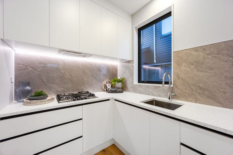 Photo of property in 7 Makumaku Place, Long Bay, Auckland, 0630