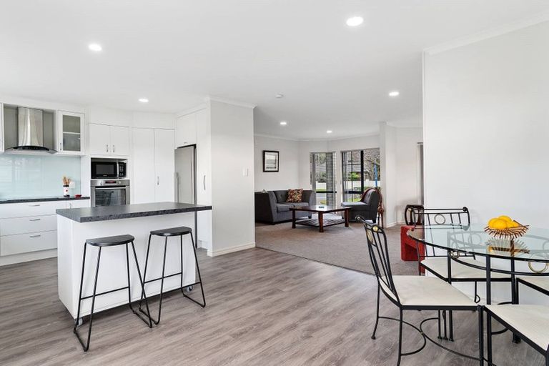 Photo of property in 1 Amberley Crescent, Bethlehem, Tauranga, 3110