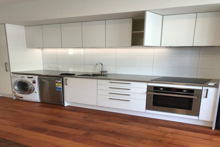 Photo of property in 116 Austin Street, Mount Victoria, Wellington, 6011