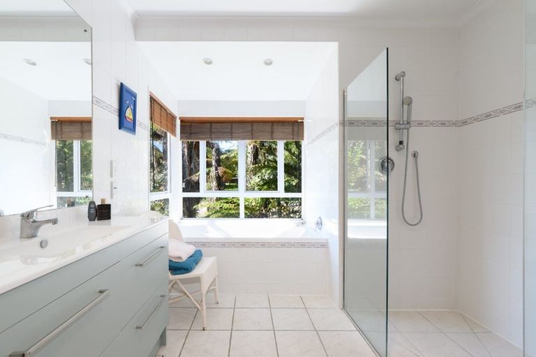 Photo of property in 14 Waikareao Way, Brookfield, Tauranga, 3110