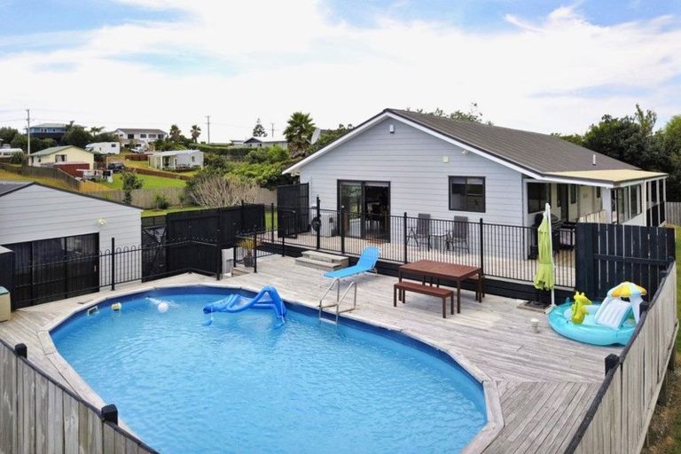 Photo of property in 40 Pukehina Parade, Pukehina, Te Puke, 3189