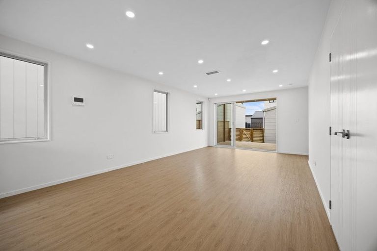 Photo of property in 32 Corporal Street, Papakura, 2110