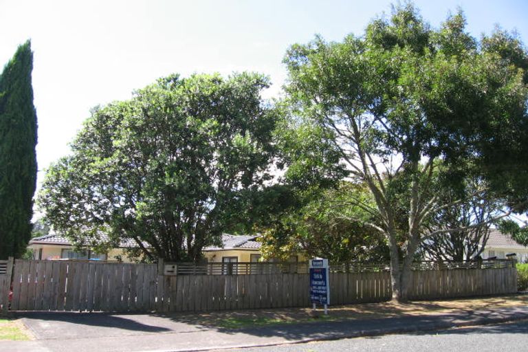 Photo of property in 20 Vandeleur Avenue, Birkdale, Auckland, 0626