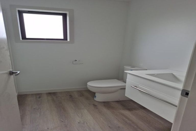 Photo of property in 8b Read Street, Levin, 5510