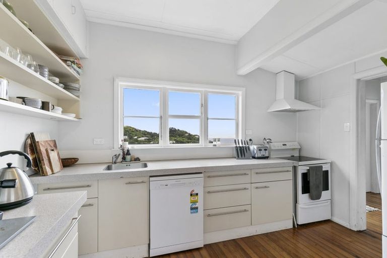 Photo of property in 19 Haunui Road, Pukerua Bay, 5026