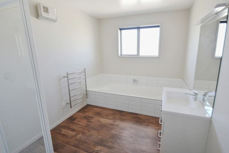 Photo of property in 100 Boundary Terrace, Twizel, 7999