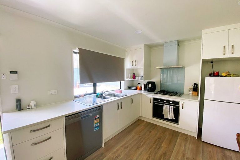 Photo of property in 16 Seamer Place, St Andrews, Hamilton, 3200