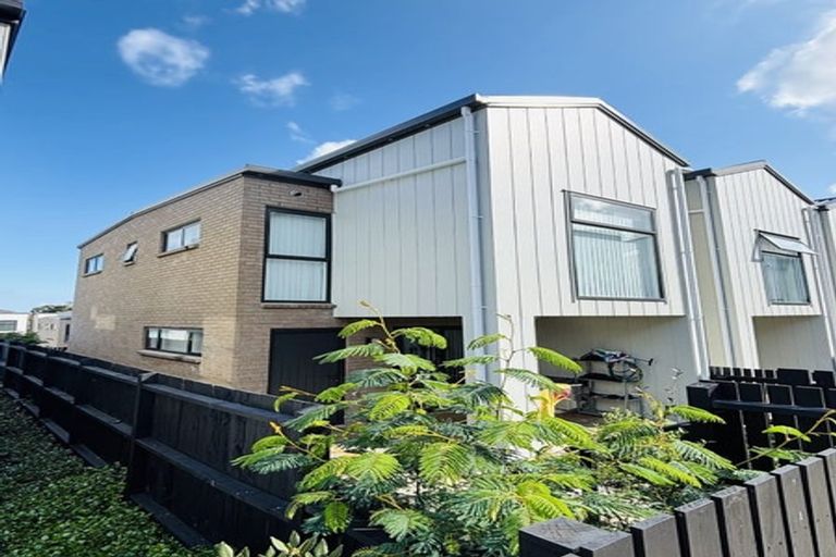 Photo of property in 33 Tukari Lane, Mangere Bridge, Auckland, 2022