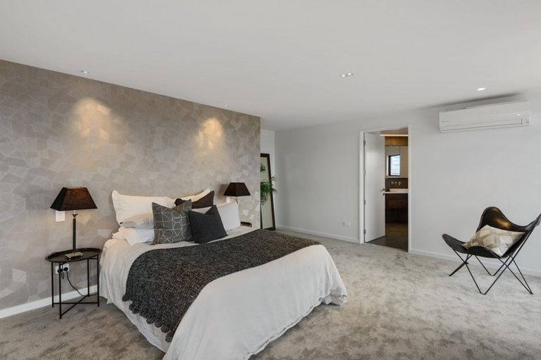 Photo of property in 15 Woodlau Rise, Huntsbury, Christchurch, 8022