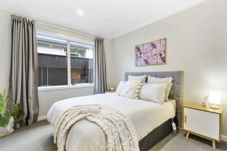 Photo of property in 15 Monowai Road, Johnsonville, Wellington, 6037