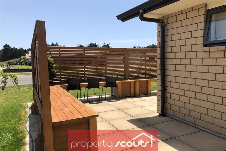 Photo of property in 2 Ryder Drive, Waiwhakaiho, New Plymouth, 4312