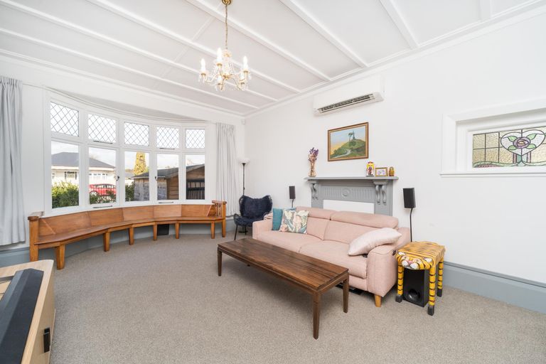 Photo of property in 103 Featherston Street, Takaro, Palmerston North, 4412