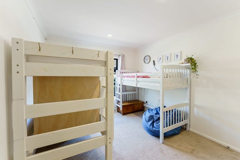 Photo of property in 35 Simpson Crescent, Raumati Beach, Paraparaumu, 5032