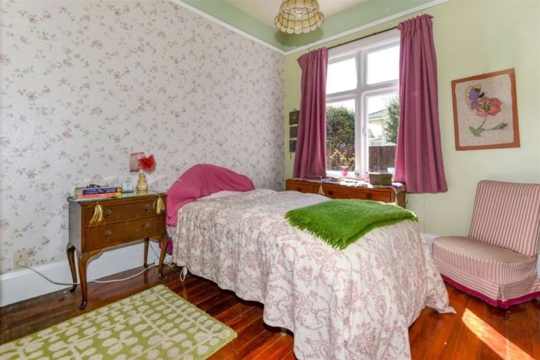 Photo of property in 1 Celia Street, Redcliffs, Christchurch, 8081