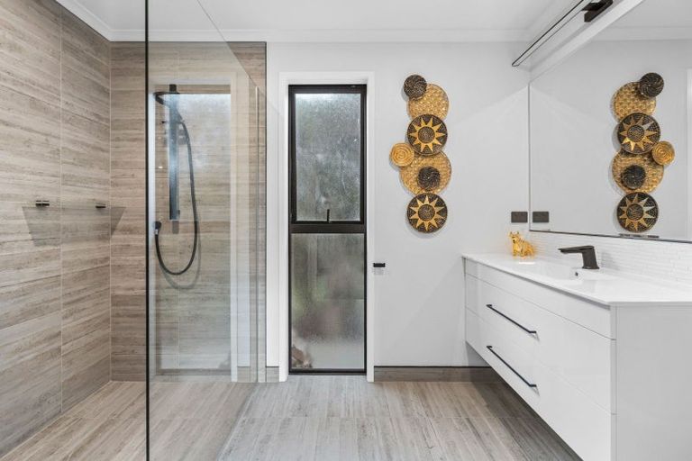 Photo of property in 21 Tuscan Lane, Martinborough, 5711