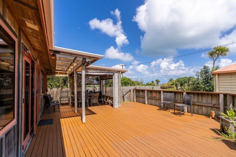 Photo of property in 141 Riria Kereopa Memorial Drive, Raglan, 3297