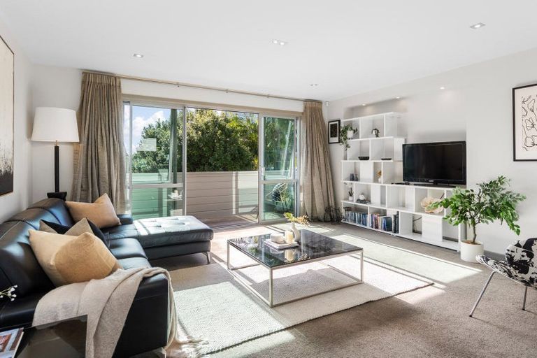Photo of property in 4b Waiatarua Road, Remuera, Auckland, 1050