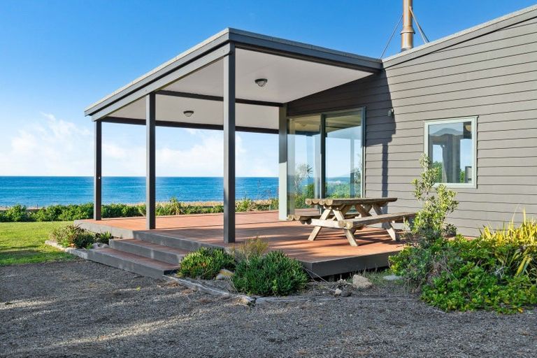 Photo of property in 149 Te Awaiti Road, Tora, Martinborough, 5782