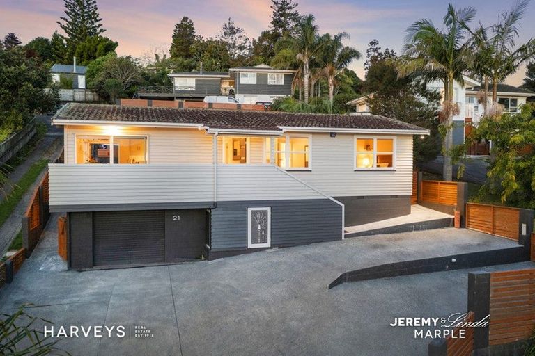 Photo of property in 21 Scotstoun Place, Glen Eden, Auckland, 0602