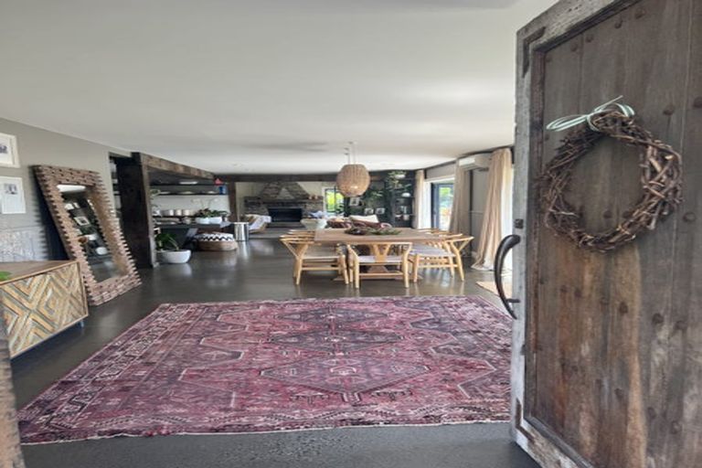 Photo of property in 48 Tawa Road, Kumeu, 0891