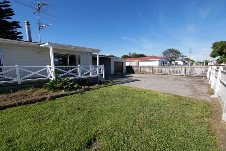 Photo of property in 2/107 Russell Road, Manurewa, Auckland, 2102