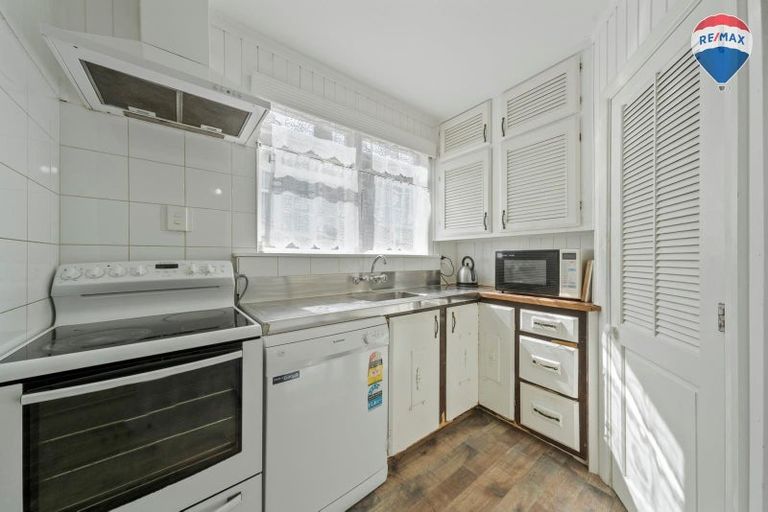 Photo of property in 50 Arahura Crescent, Waitangirua, Porirua, 5024